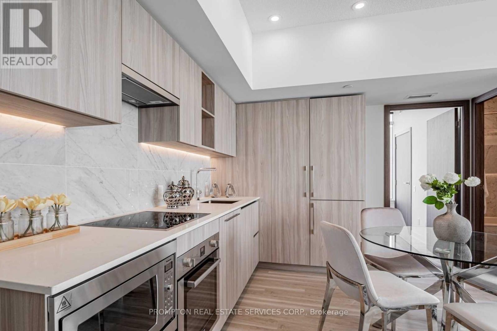 3810 - 17 Bathurst Street, Toronto, Ontario  M6A 2E1 - Photo 3 - C13231444