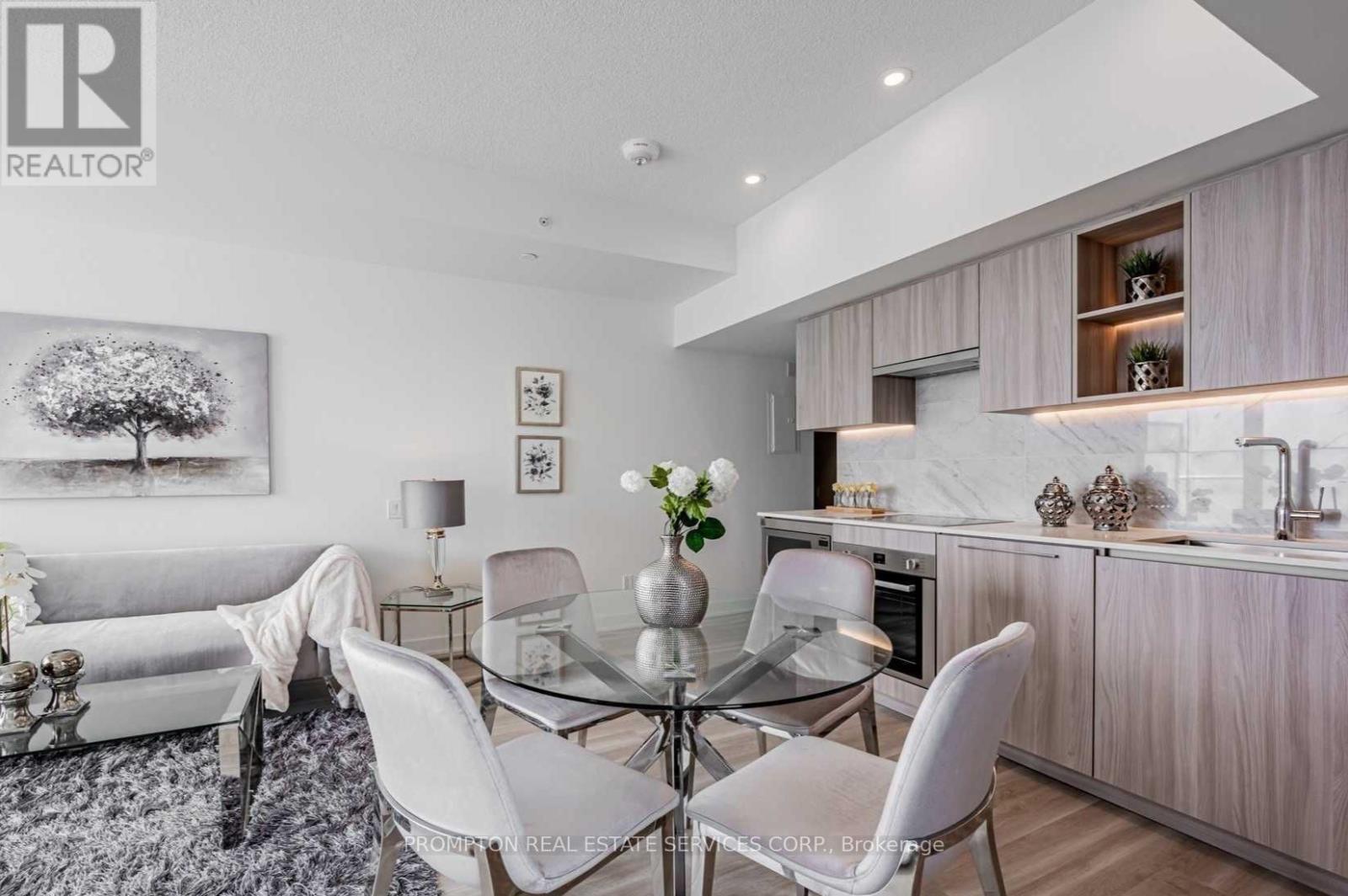 3810 - 17 Bathurst Street, Toronto, Ontario  M6A 2E1 - Photo 4 - C13231444