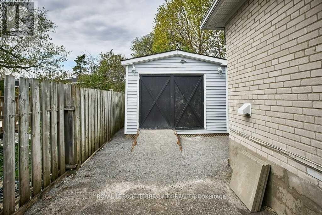 Main - 304 Palmerston Avenue, Whitby, Ontario  L1N 3E9 - Photo 16 - E13231372