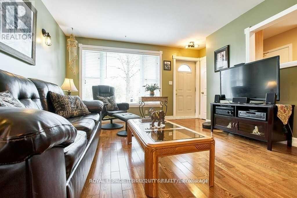 Main - 304 Palmerston Avenue, Whitby, Ontario  L1N 3E9 - Photo 6 - E13231372