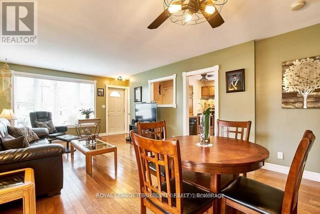 Main - 304 Palmerston Avenue, Whitby, Ontario  L1N 3E9 - Photo 8 - E13231372