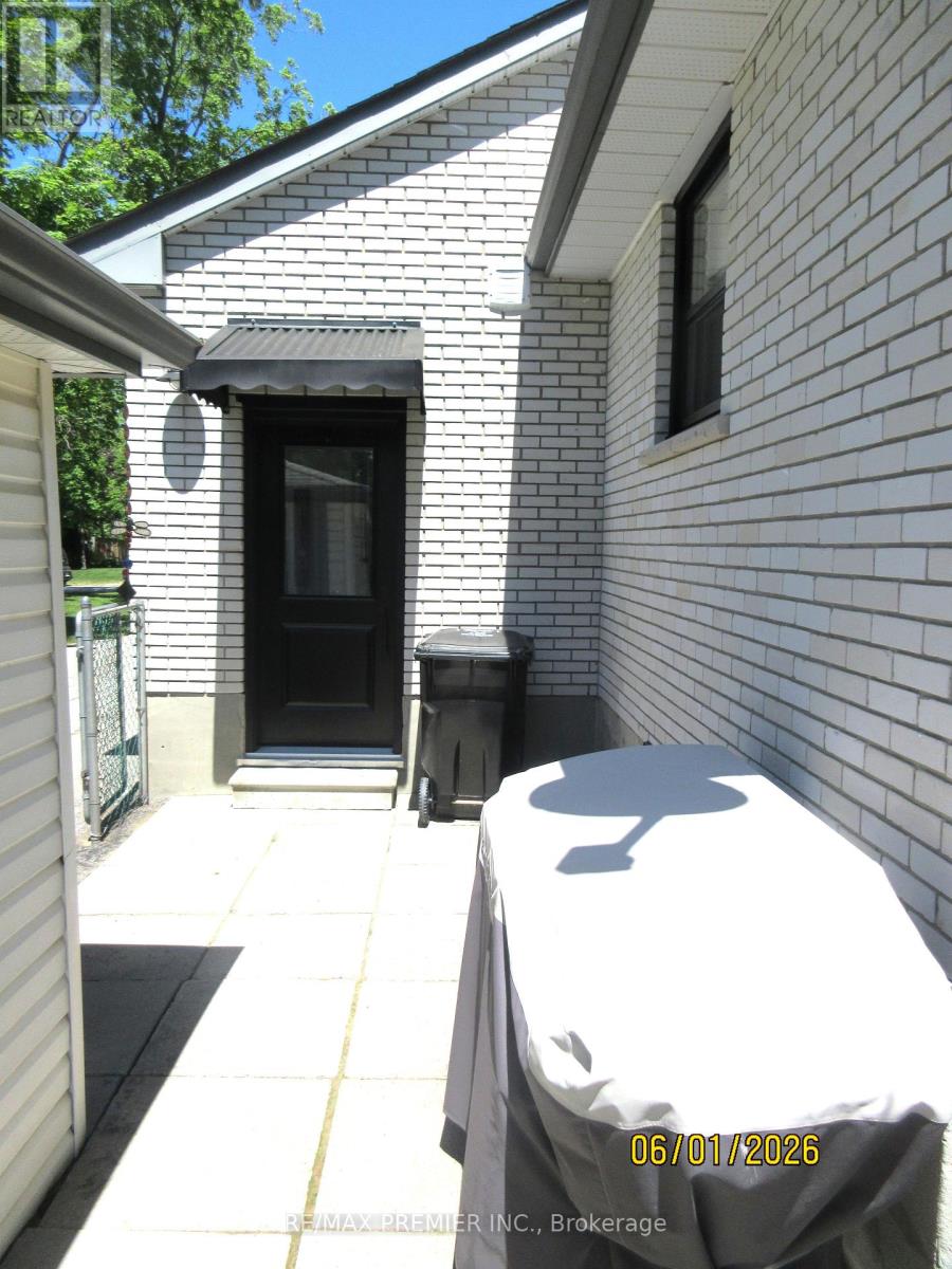 1 Victoria Street, Innisfil (Cookstown), Ontario  L0L 1L0 - Photo 3 - N13231476