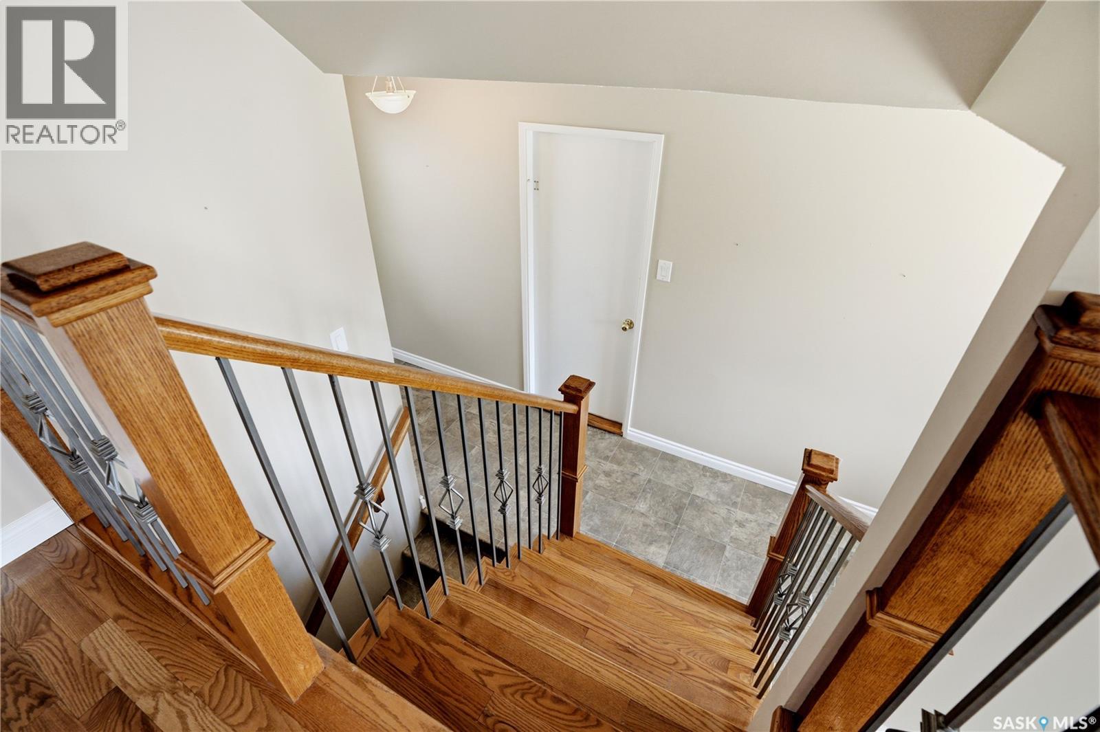 579 Tobin Crescent, Saskatoon, Saskatchewan  S7K 4N9 - Photo 4 - SK037698