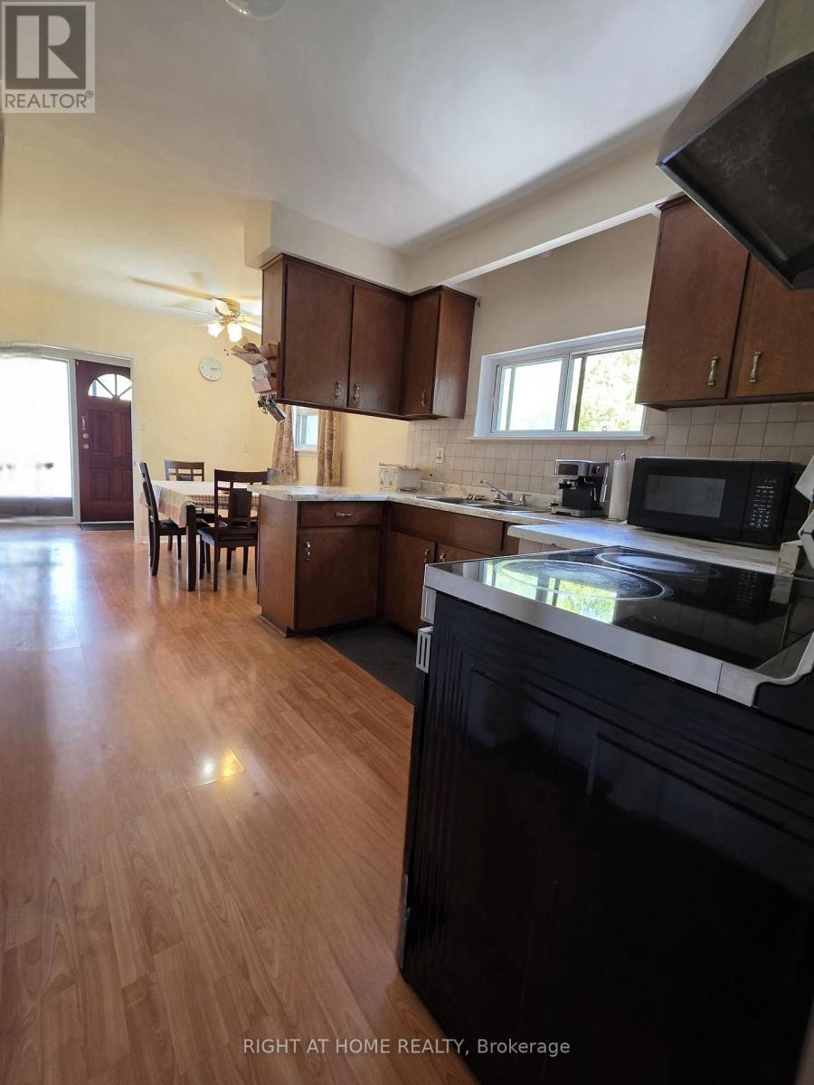 3556 Monica Drive, Mississauga, Ontario  L4T 2E5 - Photo 23 - W13231374