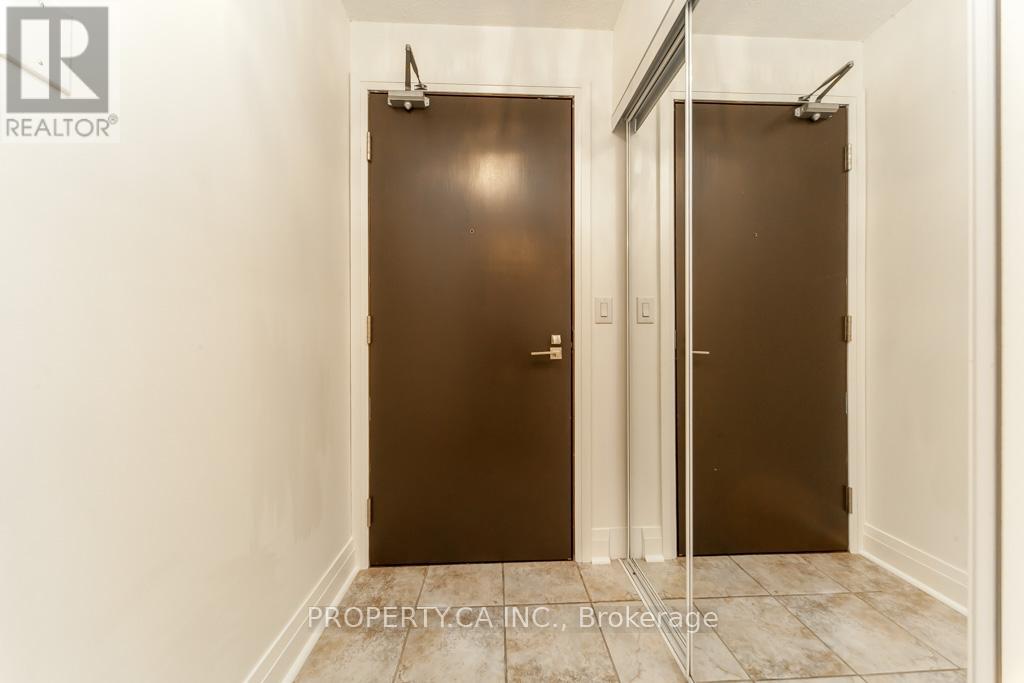 901 - 1060 Sheppard Avenue W, Toronto, Ontario  M3J 0G7 - Photo 5 - W13231438