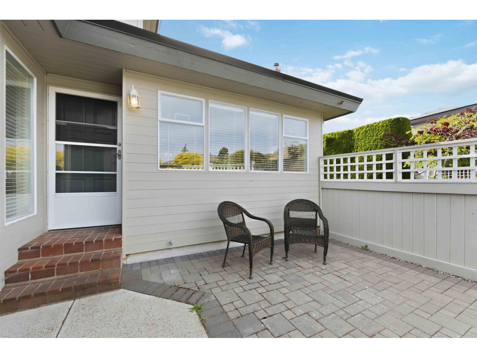 2 14227 18a Avenue, Surrey, British Columbia  V4A 7N8 - Photo 3 - R3131443