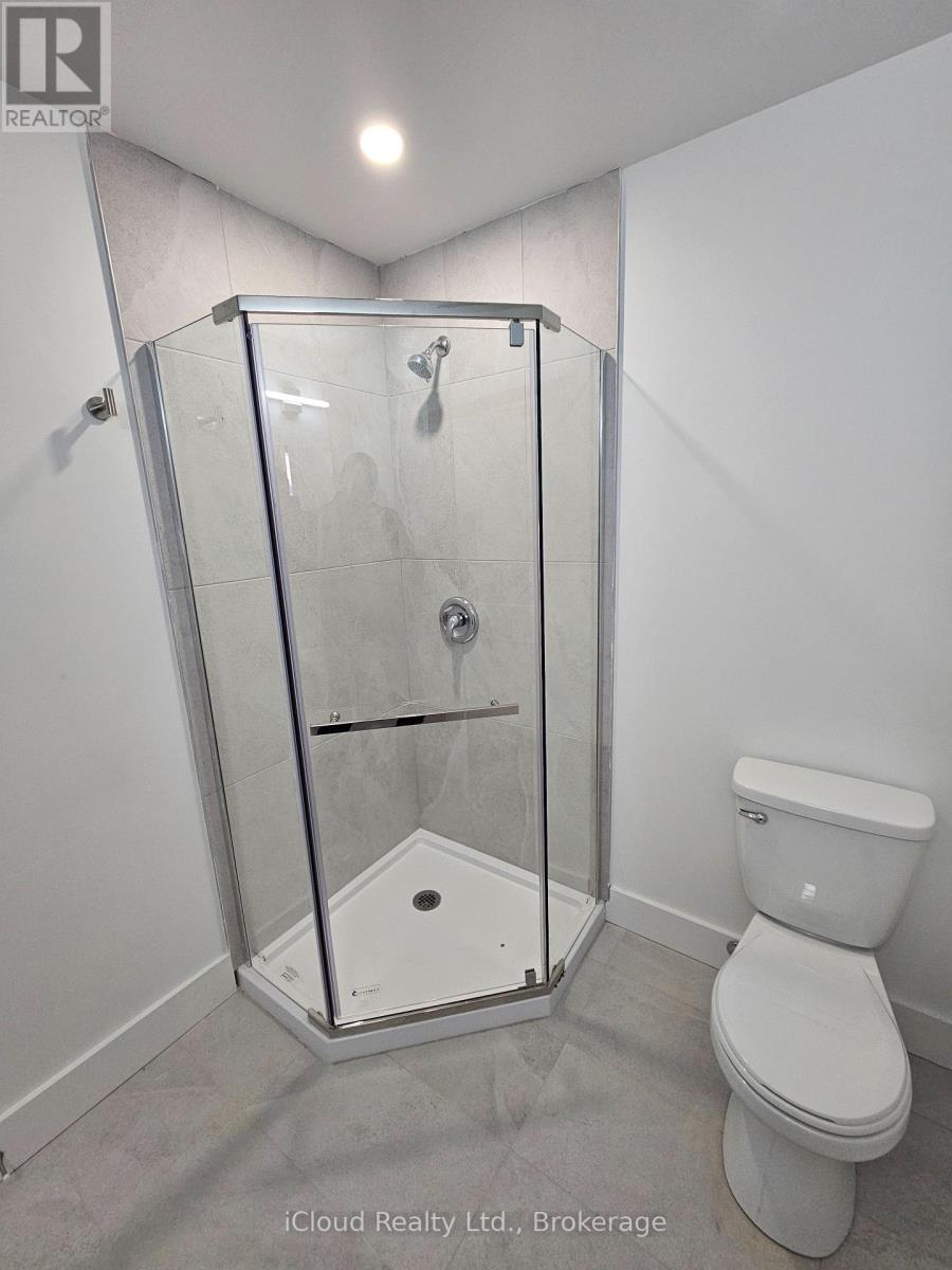 6638 Mcleod Road, Niagara Falls, Ontario  L2G 3G5 - Photo 4 - X13231454