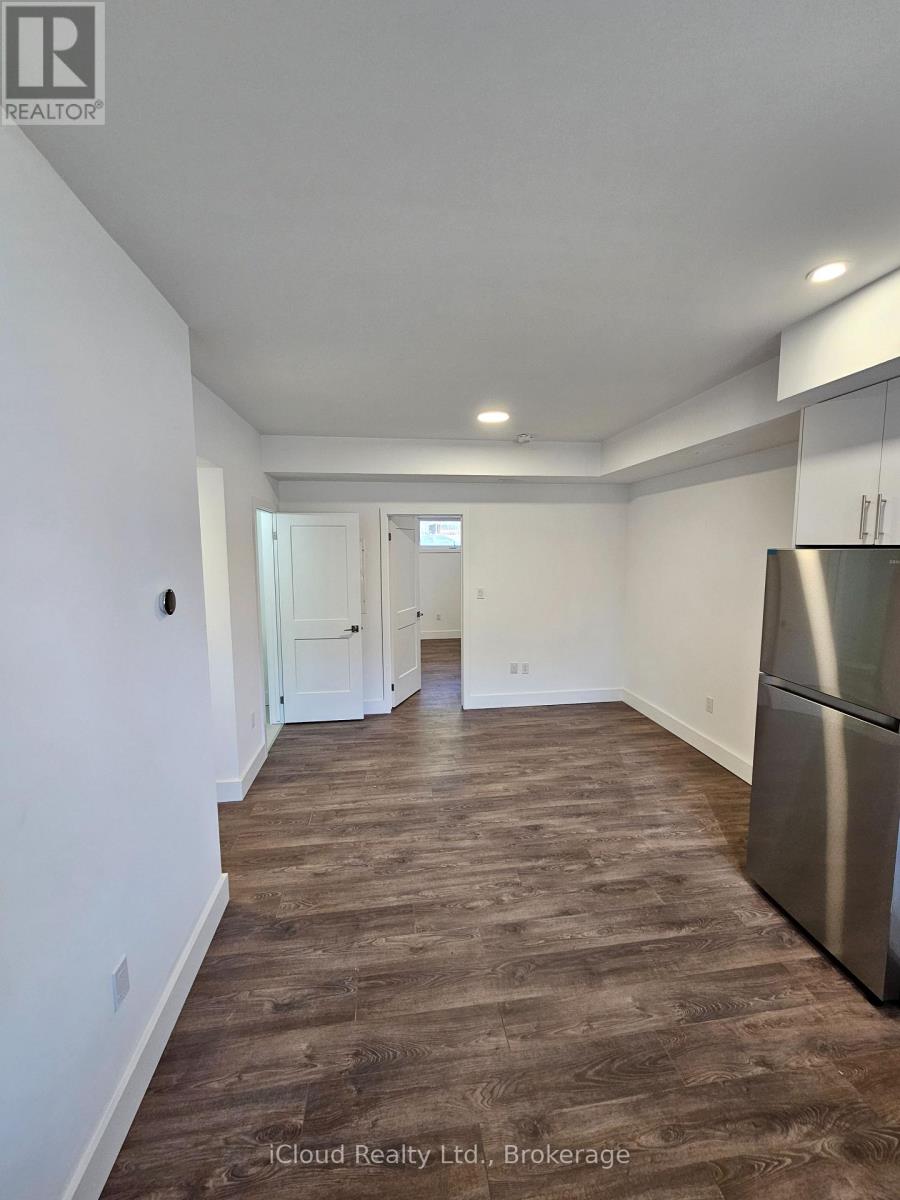 6638 Mcleod Road, Niagara Falls, Ontario  L2G 3G5 - Photo 6 - X13231454