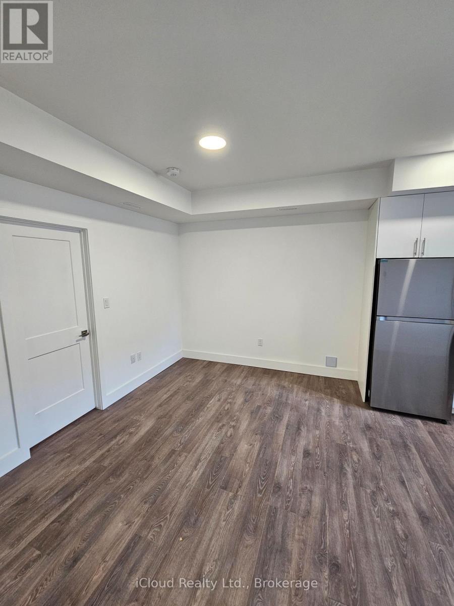 6638 Mcleod Road, Niagara Falls, Ontario  L2G 3G5 - Photo 7 - X13231454