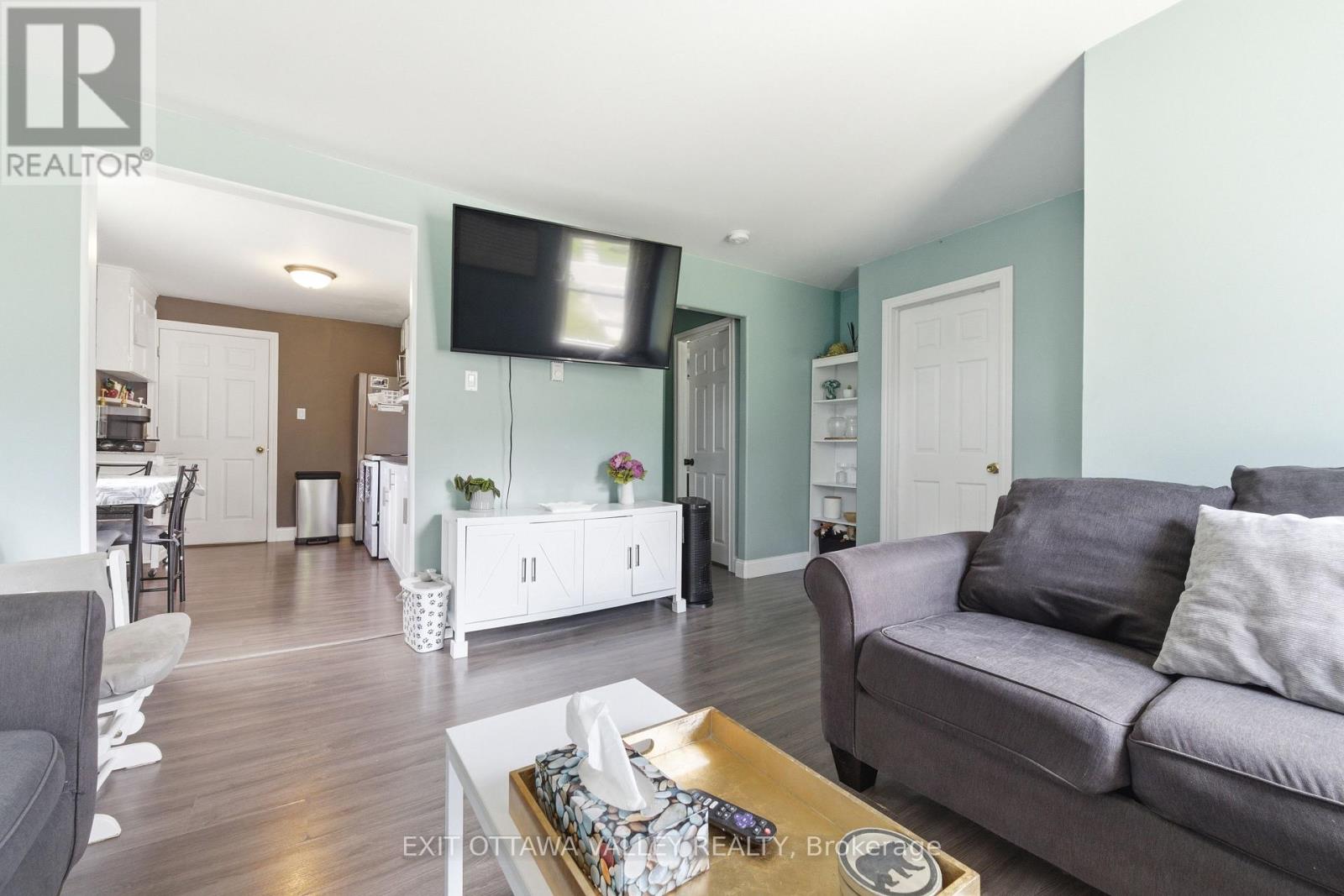 23 Summit Street, Deep River, Ontario  K0J 1P0 - Photo 10 - X13231496