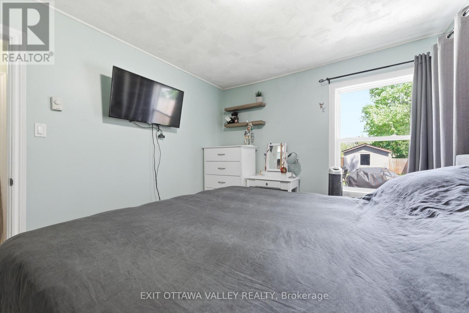23 Summit Street, Deep River, Ontario  K0J 1P0 - Photo 18 - X13231496