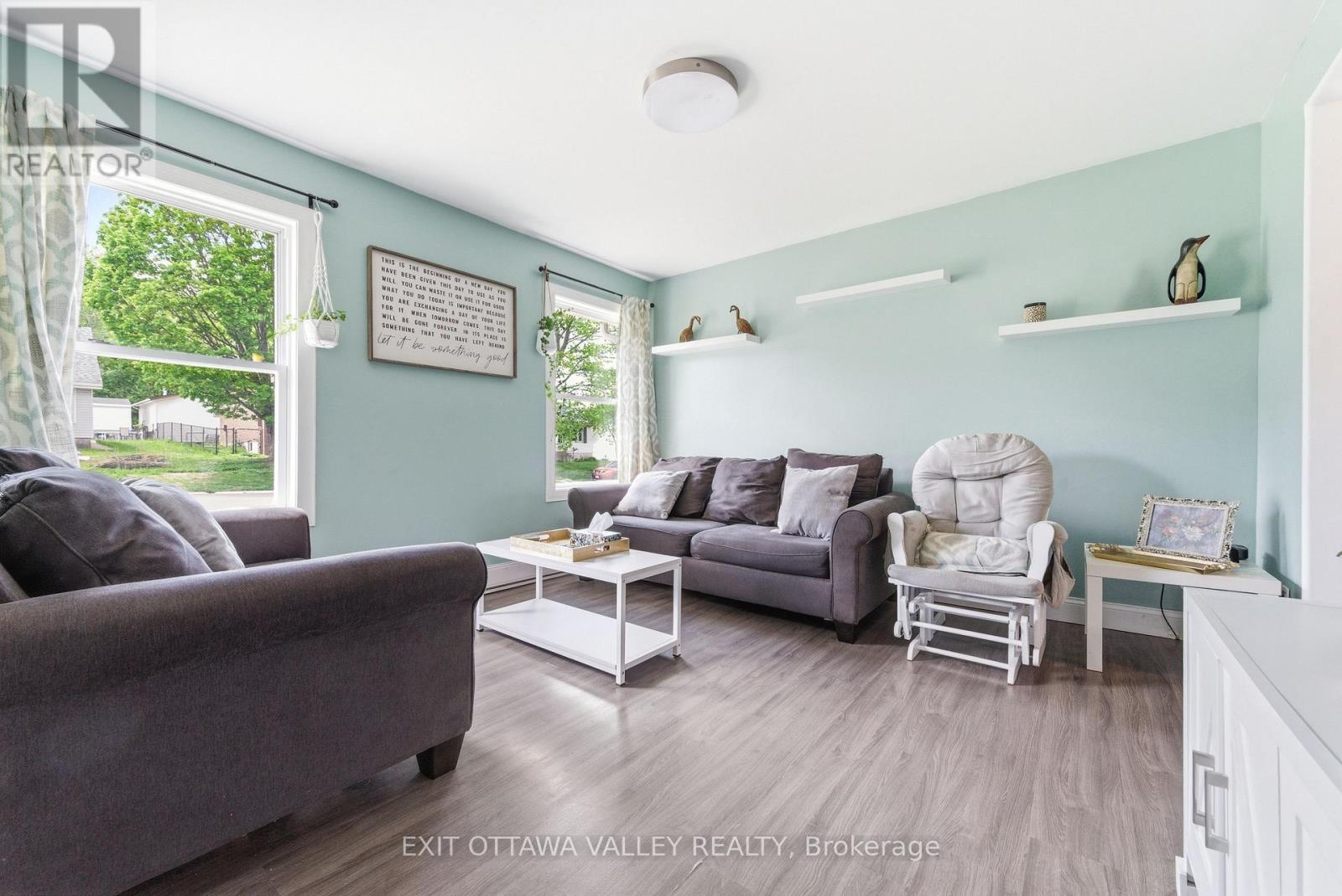 23 Summit Street, Deep River, Ontario  K0J 1P0 - Photo 8 - X13231496