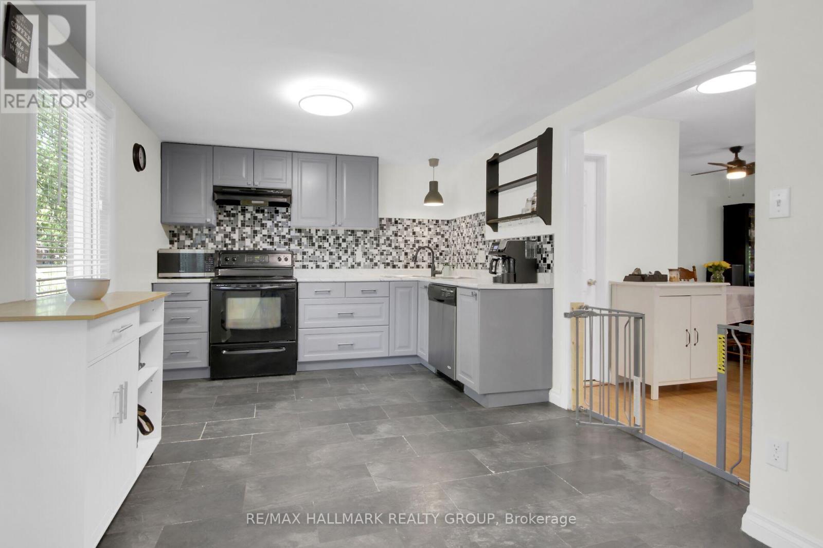 145 Penfield Drive, Ottawa, Ontario  K2K 1M4 - Photo 12 - X13231536