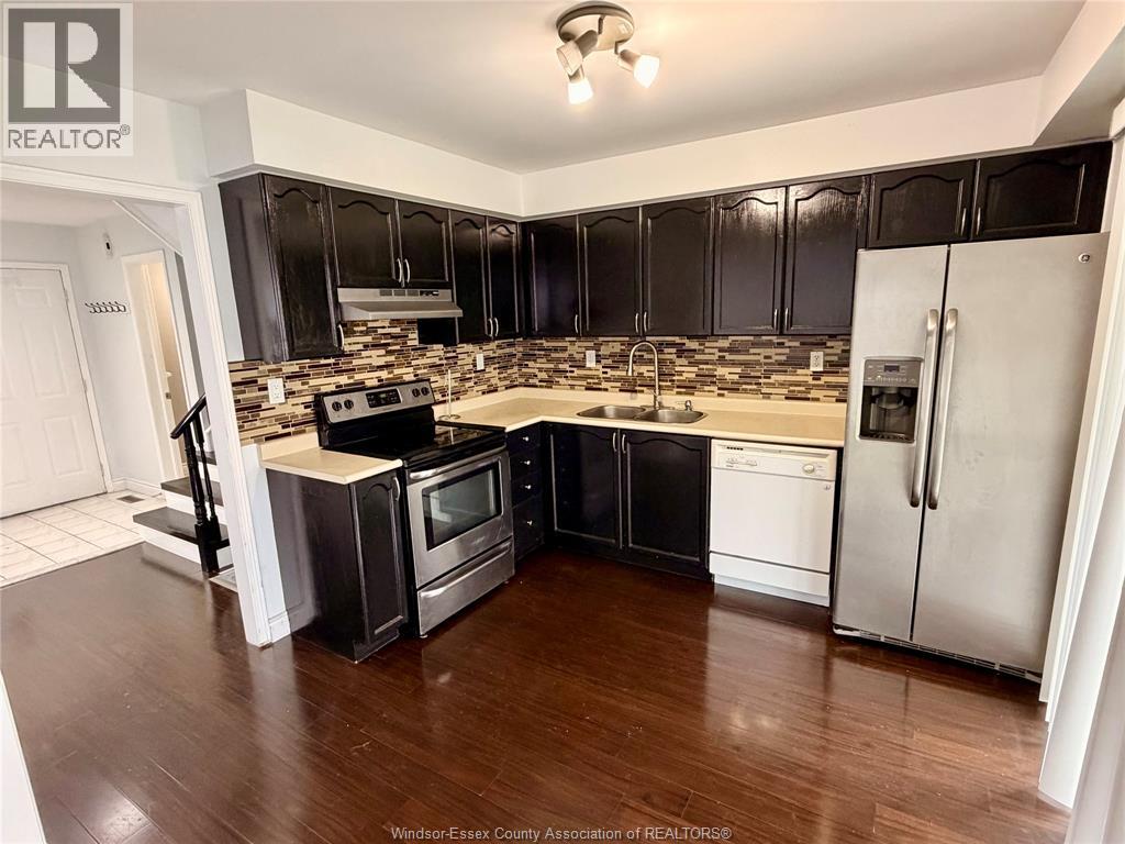 1000 Peach Blossom, Windsor, Ontario  N9G 2S2 - Photo 4 - 26012861