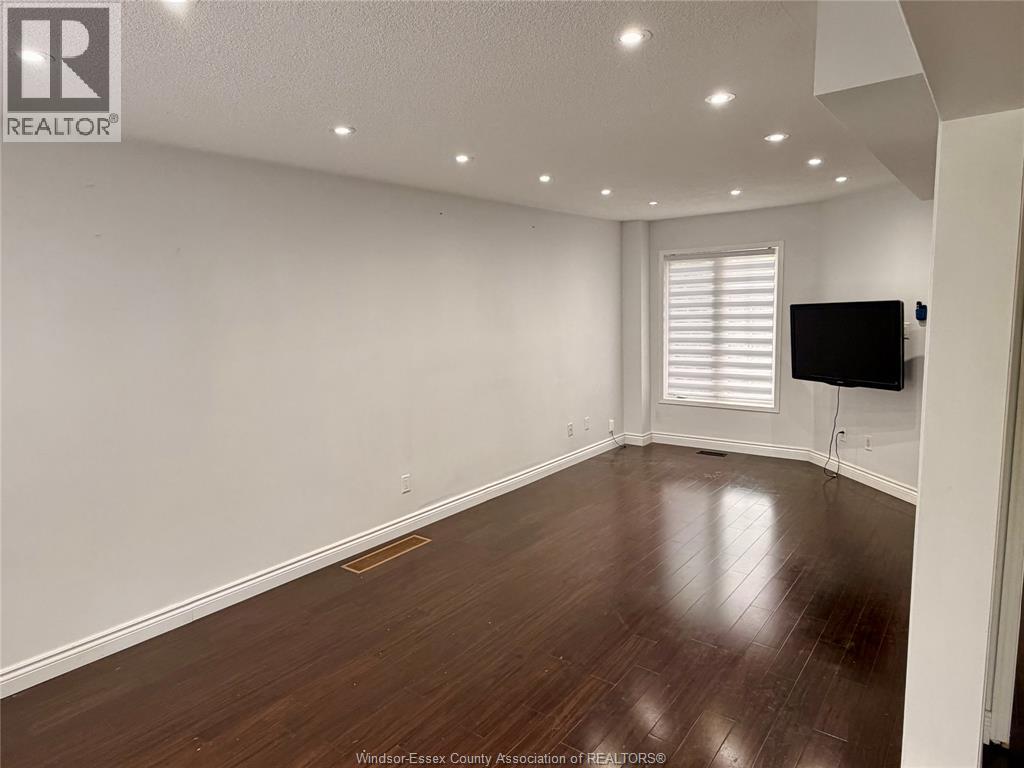 1000 Peach Blossom, Windsor, Ontario  N9G 2S2 - Photo 5 - 26012861