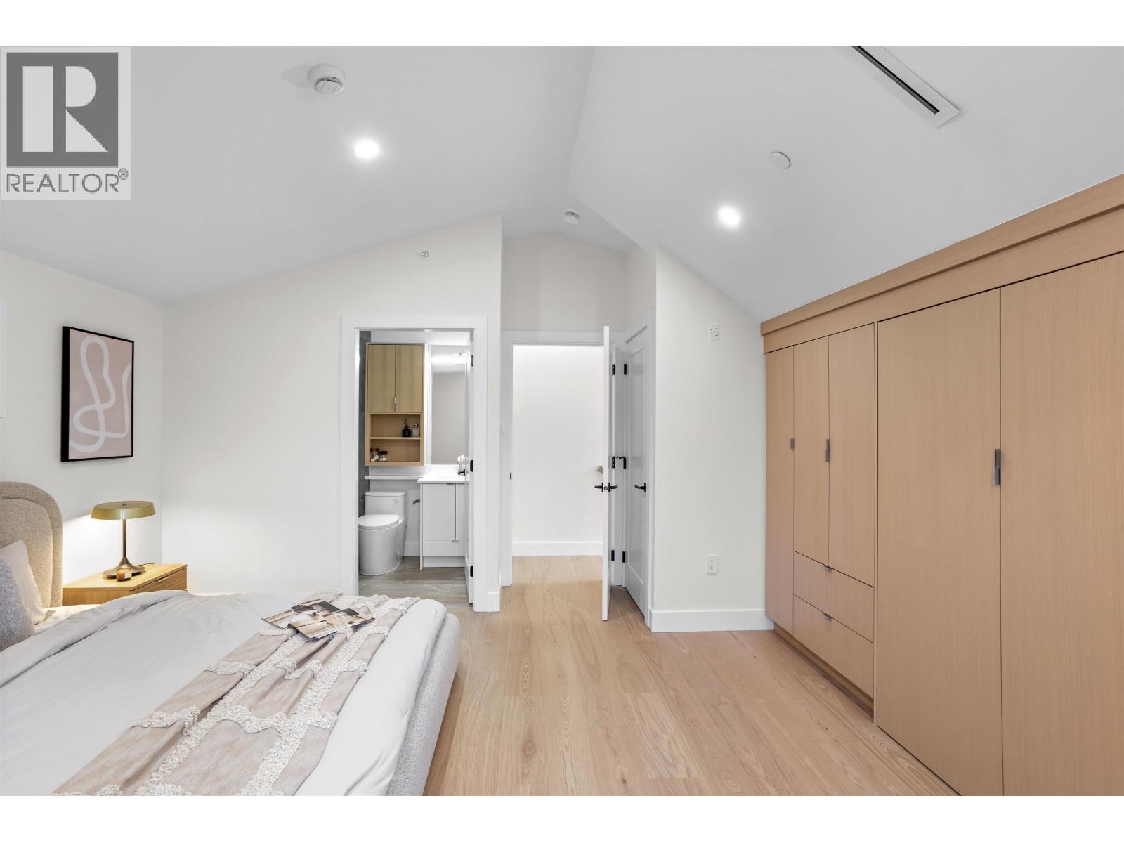 2 165 E 45th Avenue, Vancouver, British Columbia  V5W 1W8 - Photo 14 - R3131415