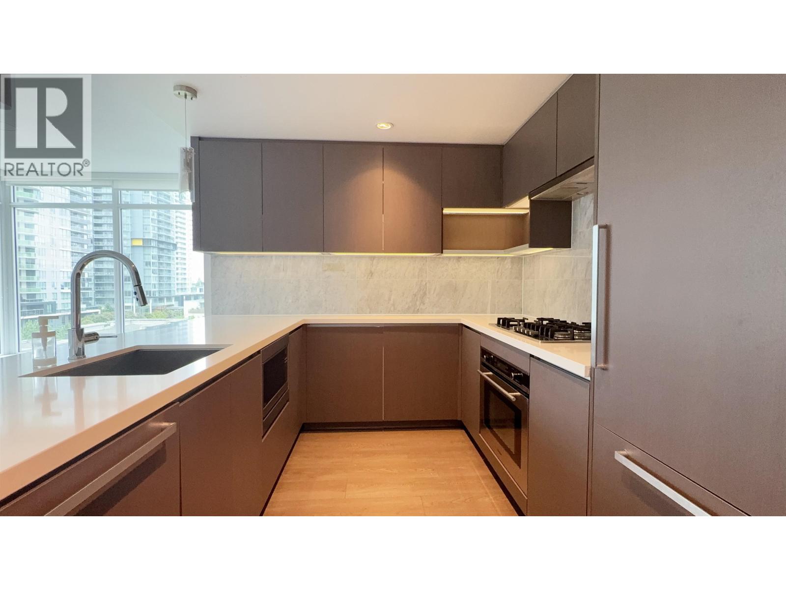 701 6538 Nelson Avenue, Burnaby, British Columbia  V5H 0G5 - Photo 3 - R3131424