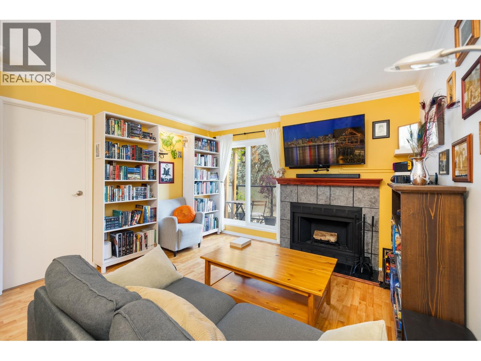 308 2255 Eton Street, Vancouver, British Columbia  V5L 1C9 - Photo 1 - R3131450