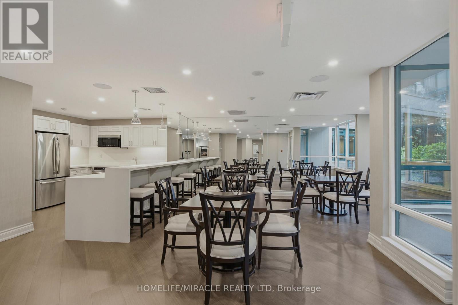 Ph211 - 7250 Yonge Street, Vaughan, Ontario  L4J 7X1 - Photo 28 - N13231526