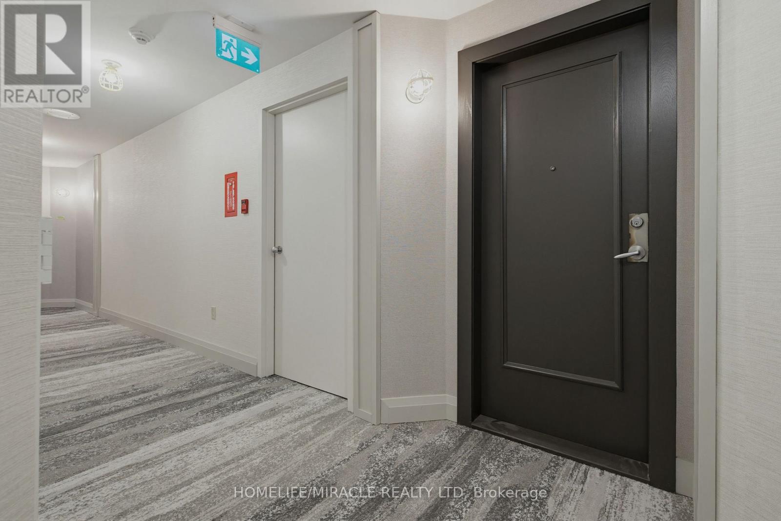 Ph211 - 7250 Yonge Street, Vaughan, Ontario  L4J 7X1 - Photo 3 - N13231526