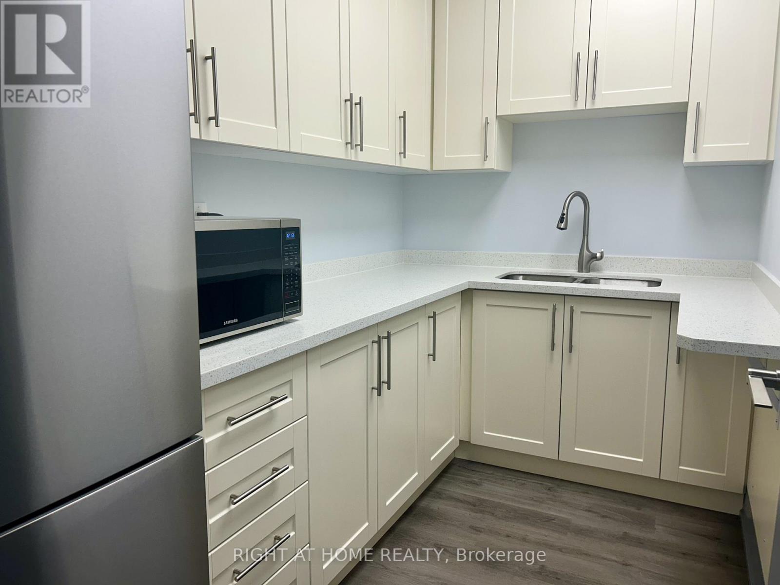 203 - 2750 14th Avenue, Markham, Ontario  L3R 0B6 - Photo 9 - N13231530
