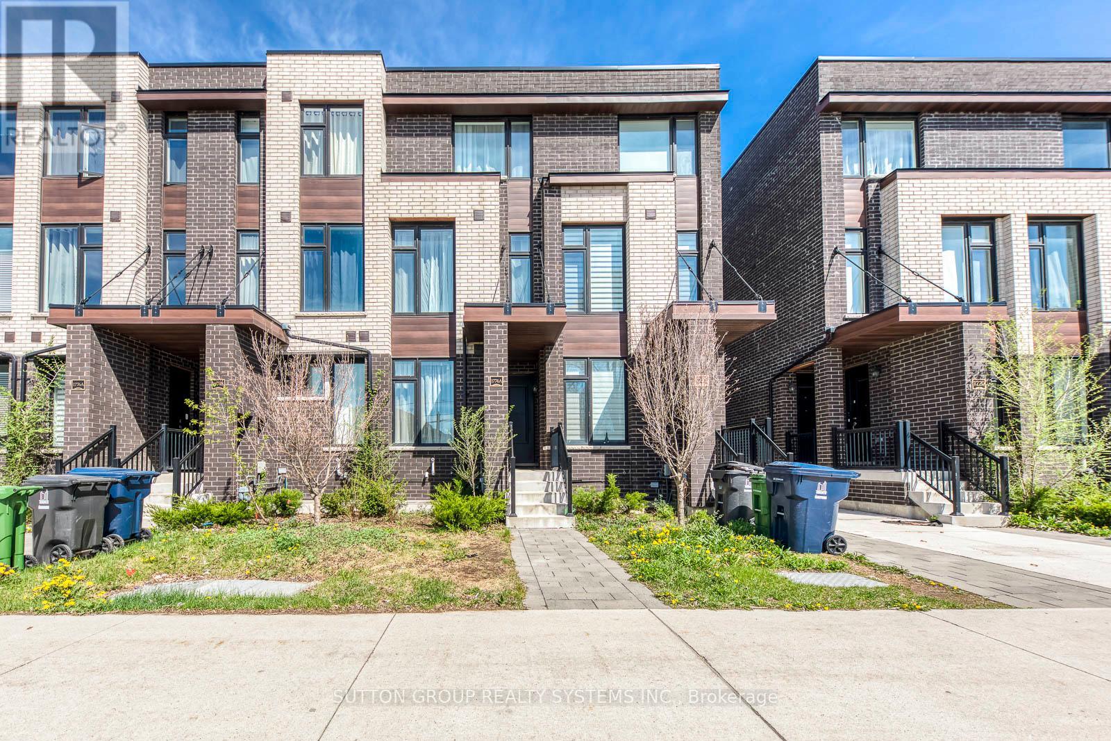 Upper - 1 - 1774a Lawrence Avenue W, Toronto, Ontario  M6L 0A3 - Photo 2 - W13231512