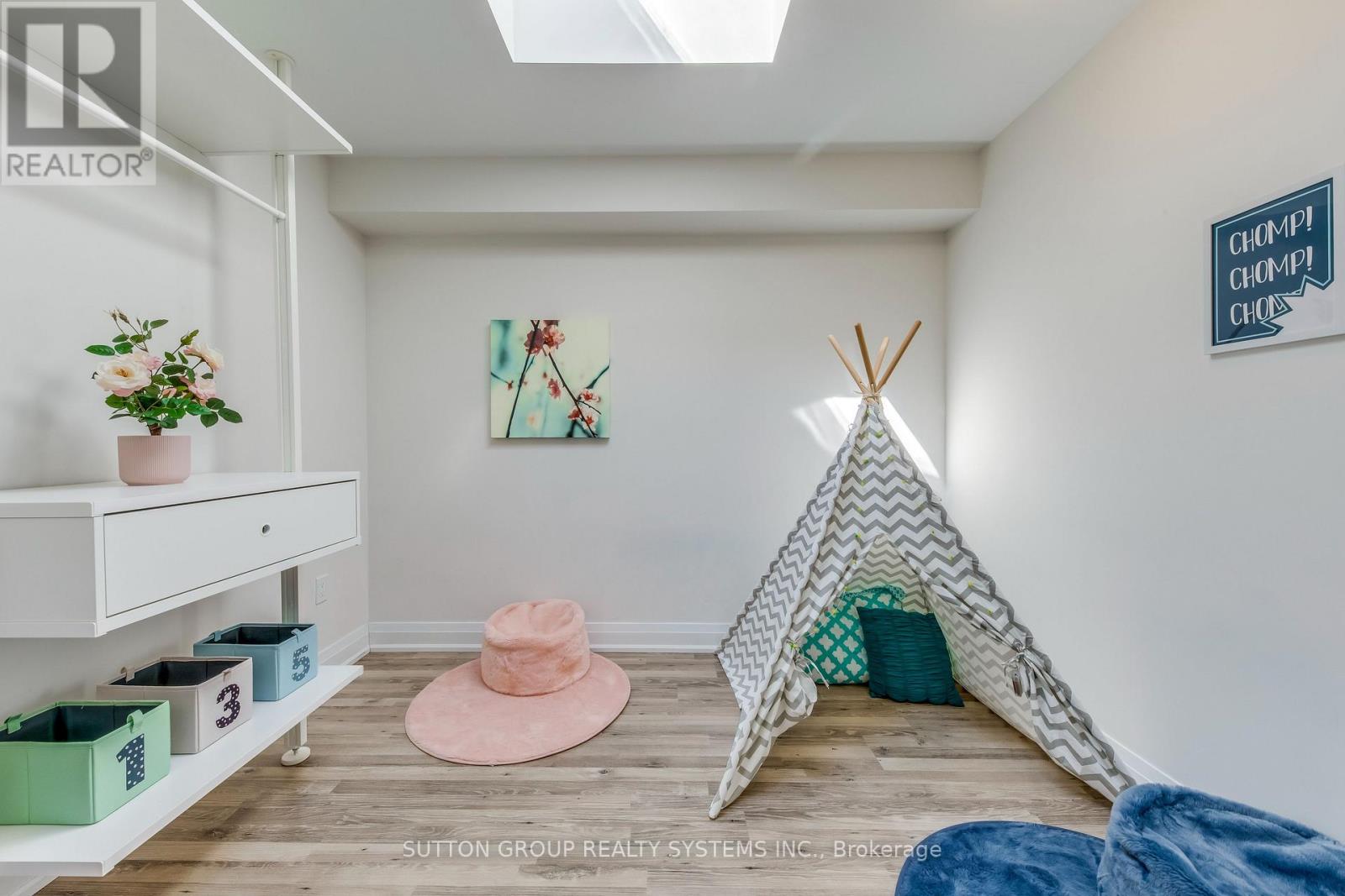Upper - 1 - 1774a Lawrence Avenue W, Toronto, Ontario  M6L 0A3 - Photo 32 - W13231512