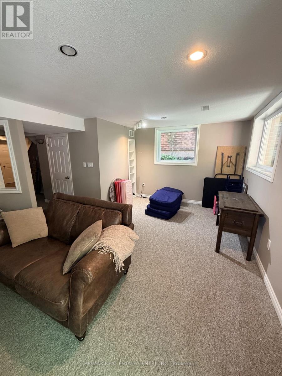 3335 Edgewood Place, Burlington, Ontario  L7M 4N1 - Photo 22 - W13231518
