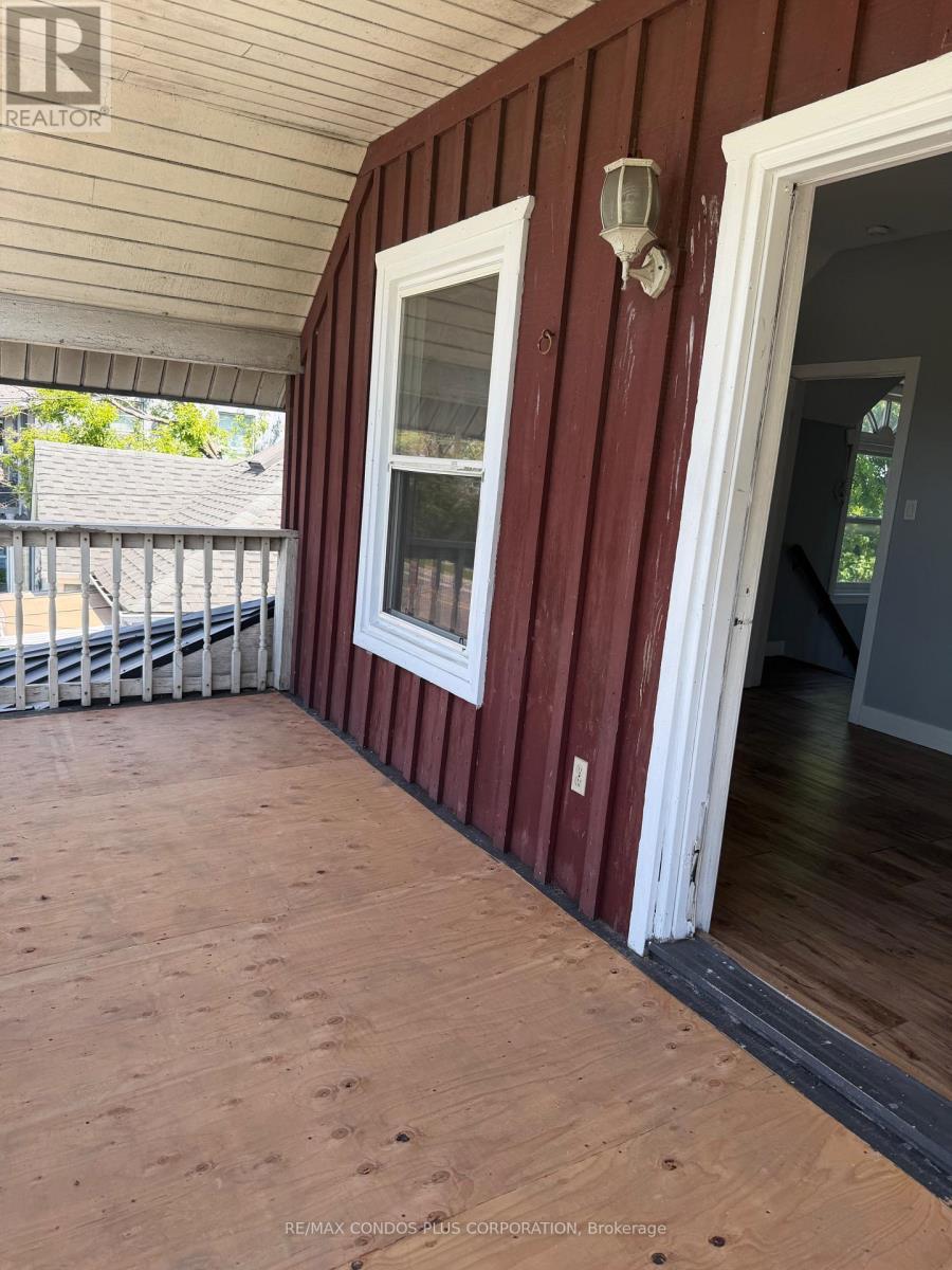 Upper Unit # 2 - 869 Beach Boulevard, Hamilton, Ontario L8H 6Z5 - Photo 16 - X13027140