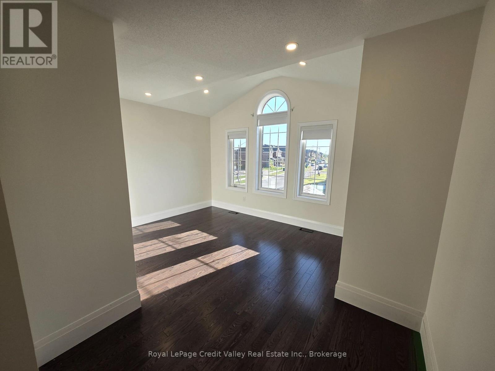 2207 Lozenby Street, Innisfil, Ontario  L9S 0M9 - Photo 7 - N13231604
