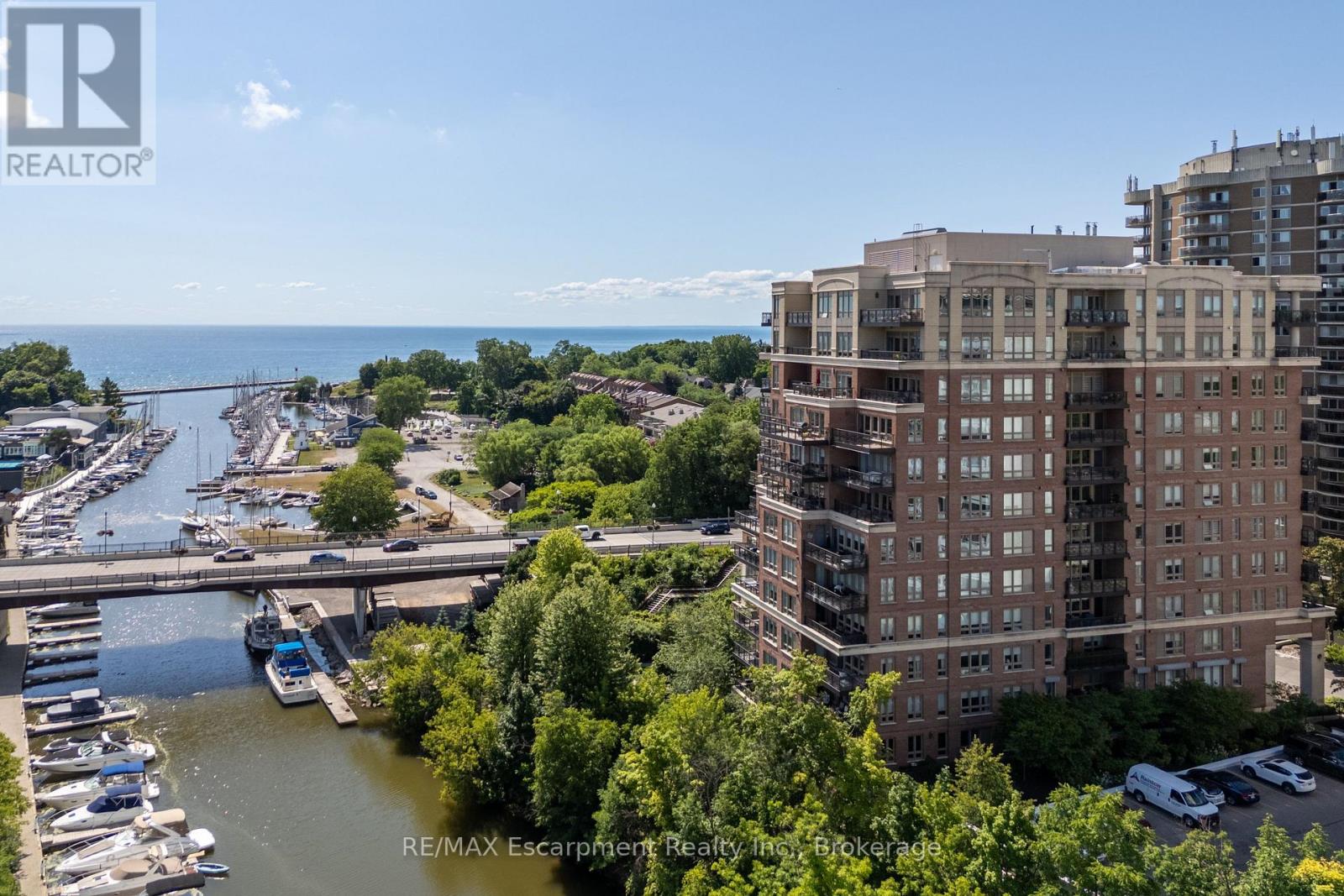 806 - 111 Forsythe Street, Oakville, Ontario  L6K 3J9 - Photo 2 - W13231606