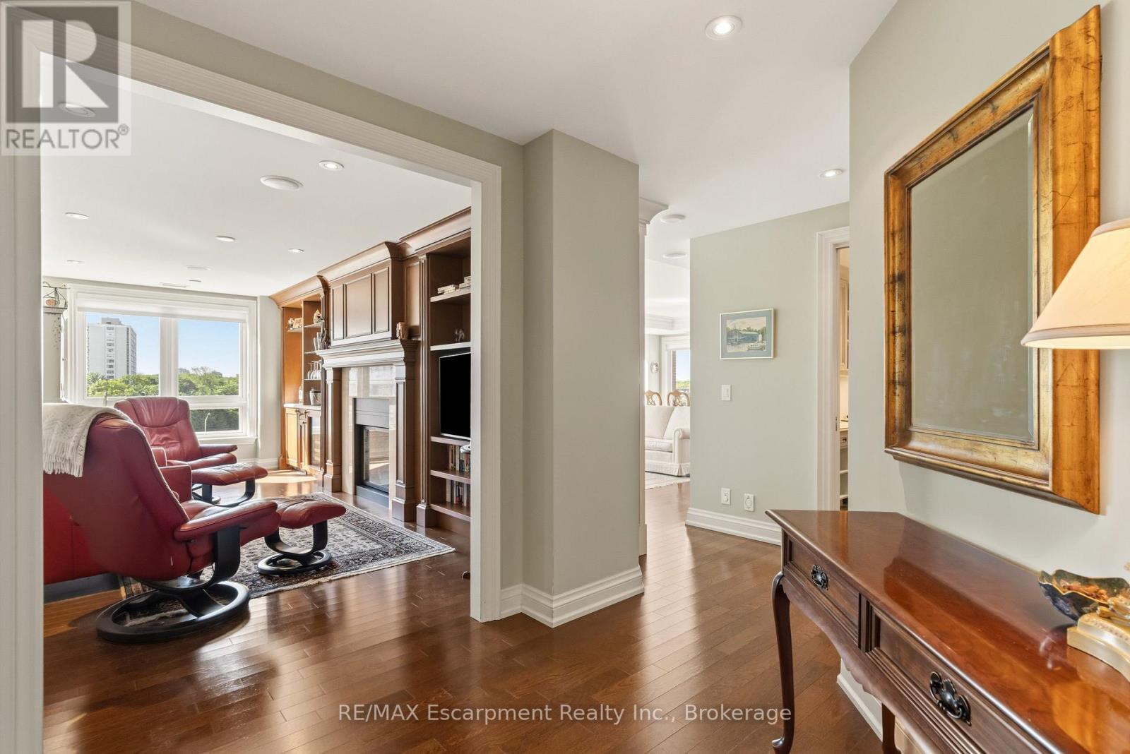 806 - 111 Forsythe Street, Oakville, Ontario  L6K 3J9 - Photo 8 - W13231606