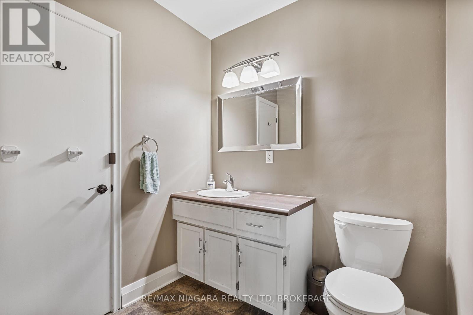 12 Claremount Circle, Welland, Ontario  L3C 2P5 - Photo 14 - X13231564