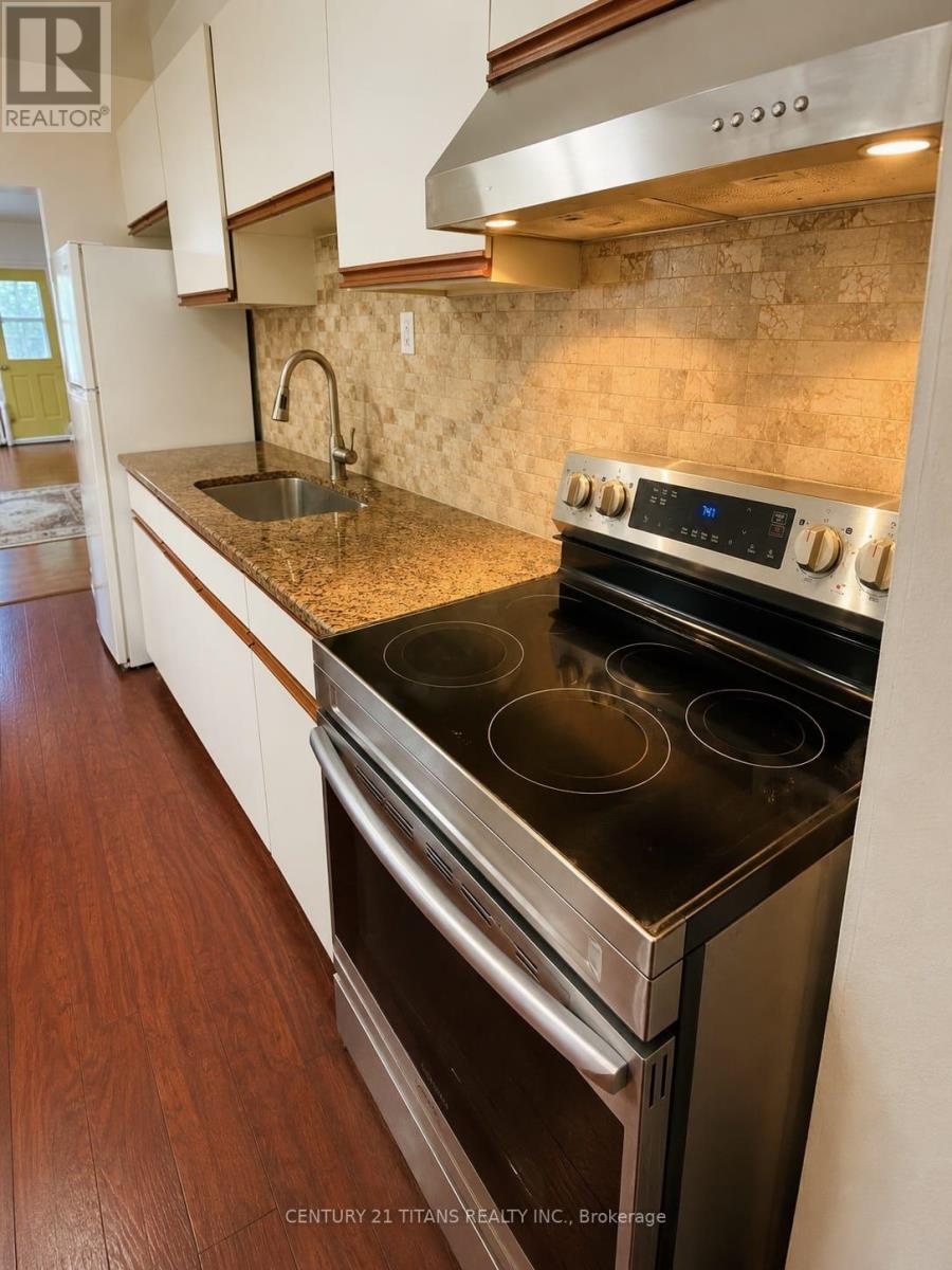 8 Mack Avenue, Toronto, Ontario  M1L 1L9 - Photo 12 - E13231558