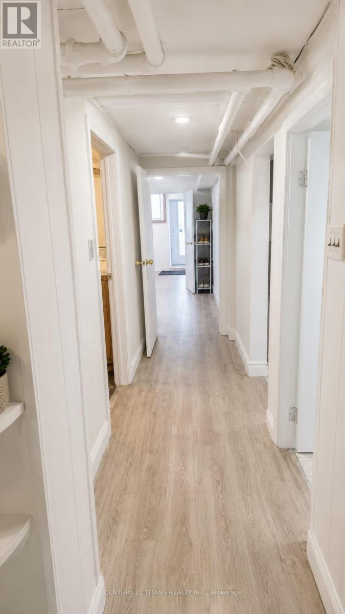 8 Mack Avenue, Toronto, Ontario  M1L 1L9 - Photo 20 - E13231558