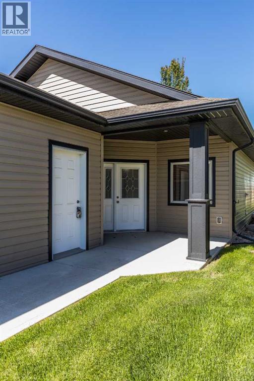 16 Wheatland Drive SE, Medicine Hat, Alberta  T1B 0M7 - Photo 5 - A2315428
