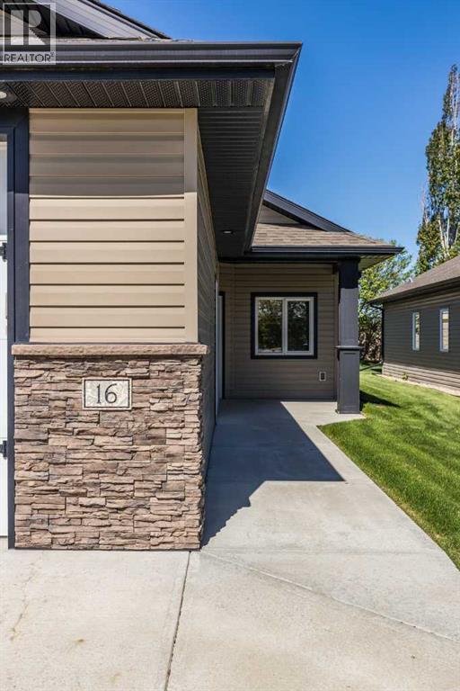 16 Wheatland Drive SE, Medicine Hat, Alberta  T1B 0M7 - Photo 4 - A2315428