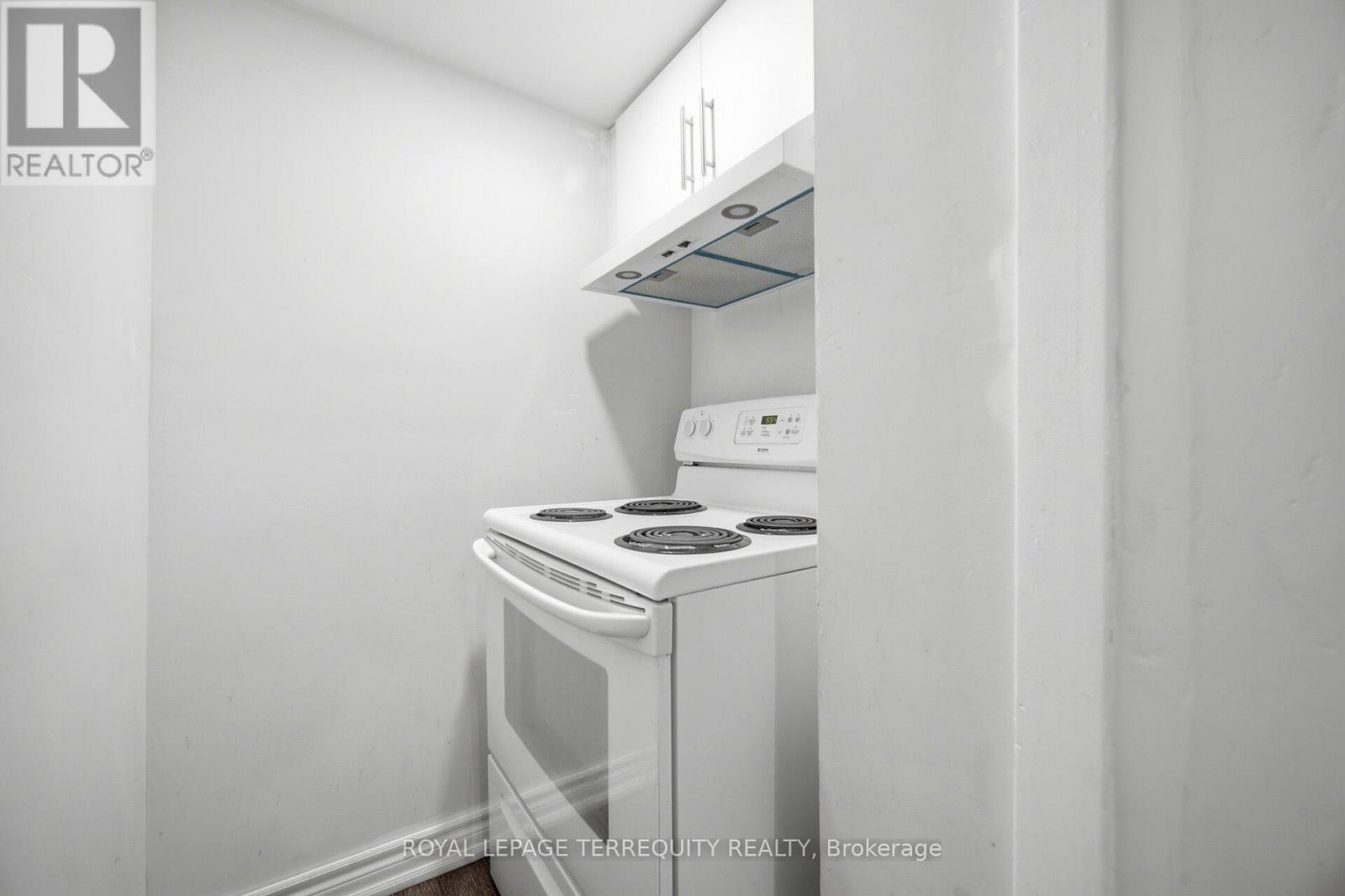 Lower Level - 28 Pennsylvania Avenue, Brampton, Ontario  L6Y 4N7 - Photo 15 - W13231566