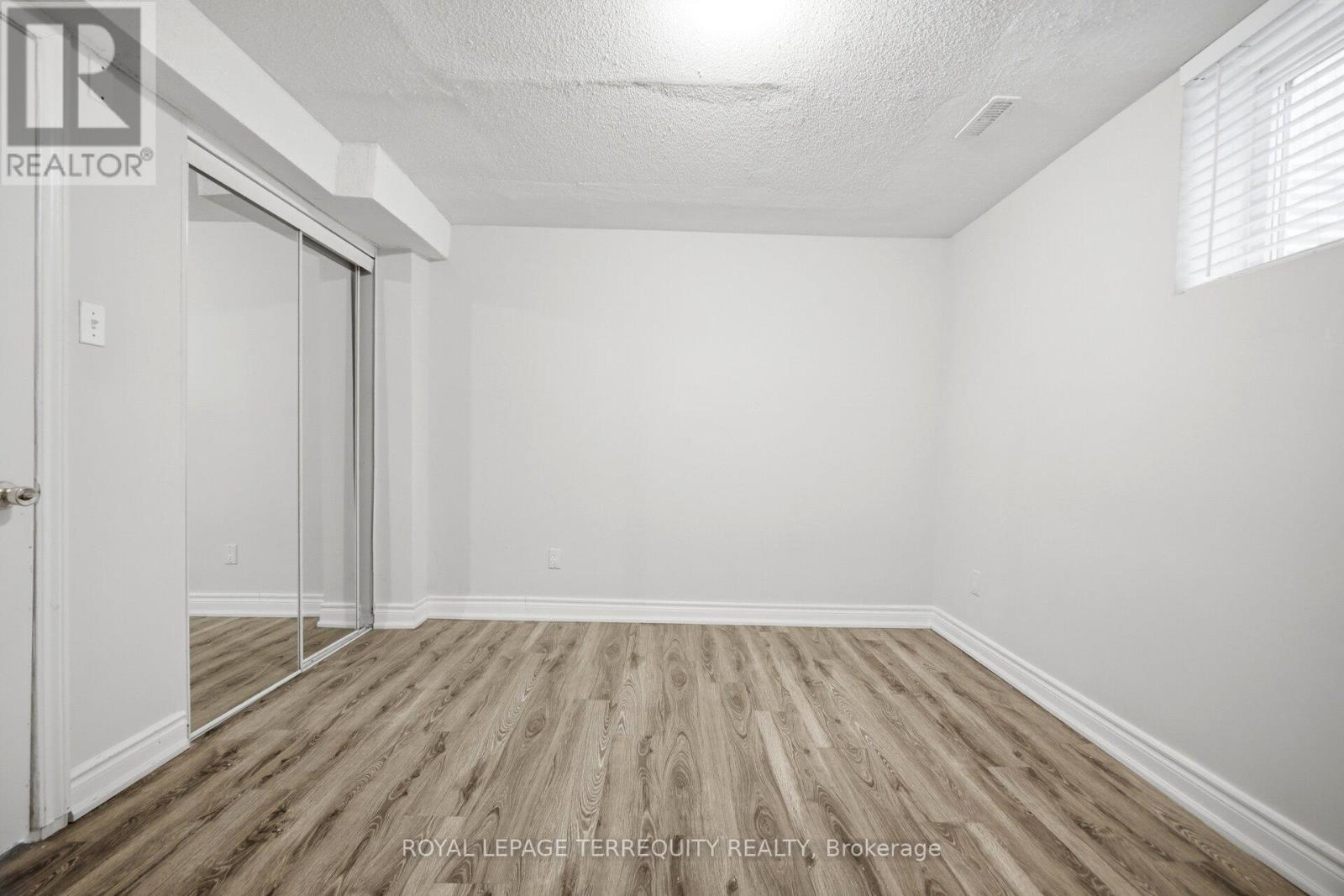 Lower Level - 28 Pennsylvania Avenue, Brampton, Ontario  L6Y 4N7 - Photo 19 - W13231566