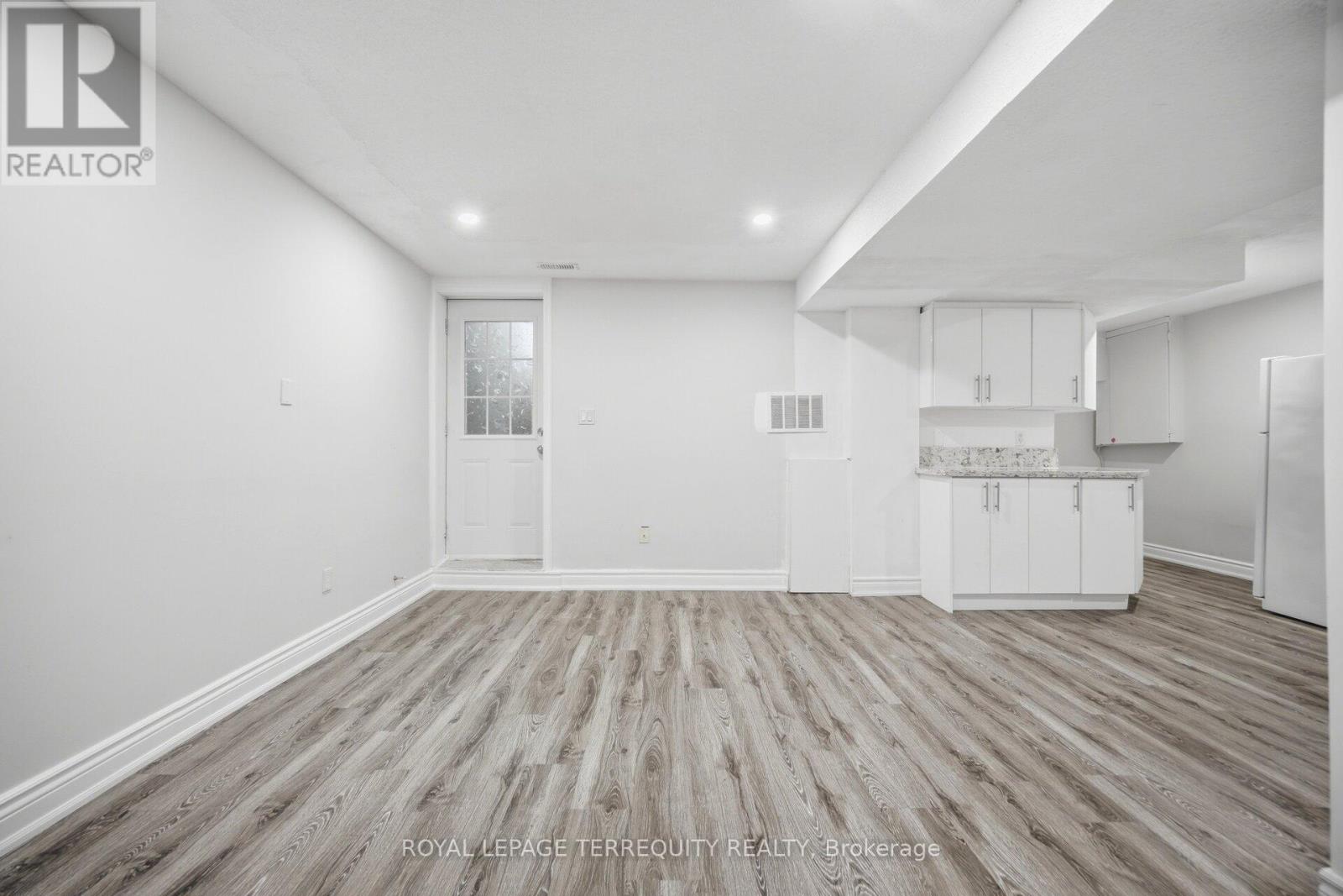 Lower Level - 28 Pennsylvania Avenue, Brampton, Ontario  L6Y 4N7 - Photo 9 - W13231566