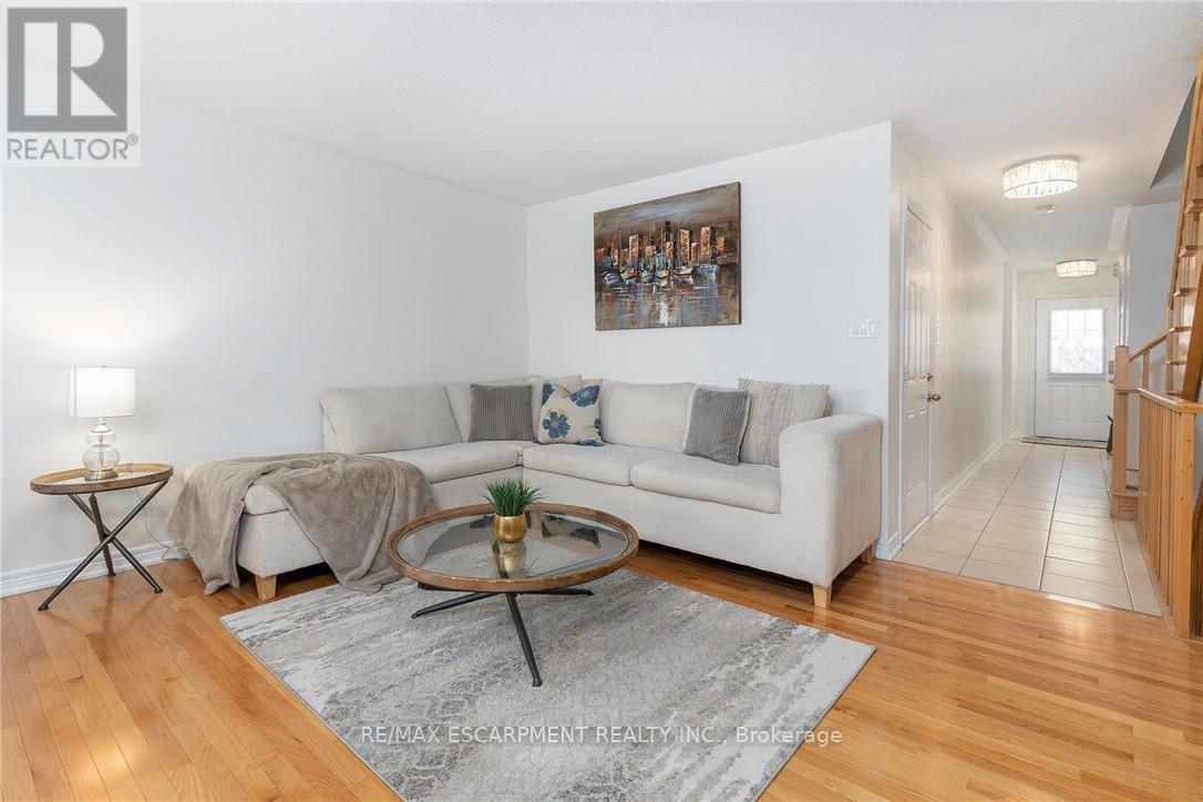 25 - 233 Duskywing Way, Oakville, Ontario  L6L 0C5 - Photo 3 - W13231576