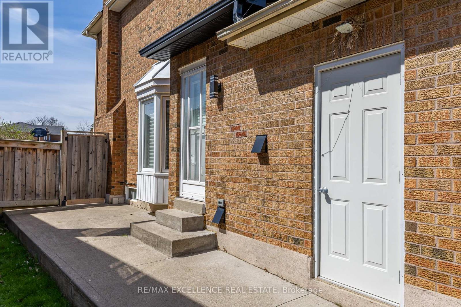 2 Pebble Beach Court, Brampton, Ontario  L6S 4E9 - Photo 47 - W13231580