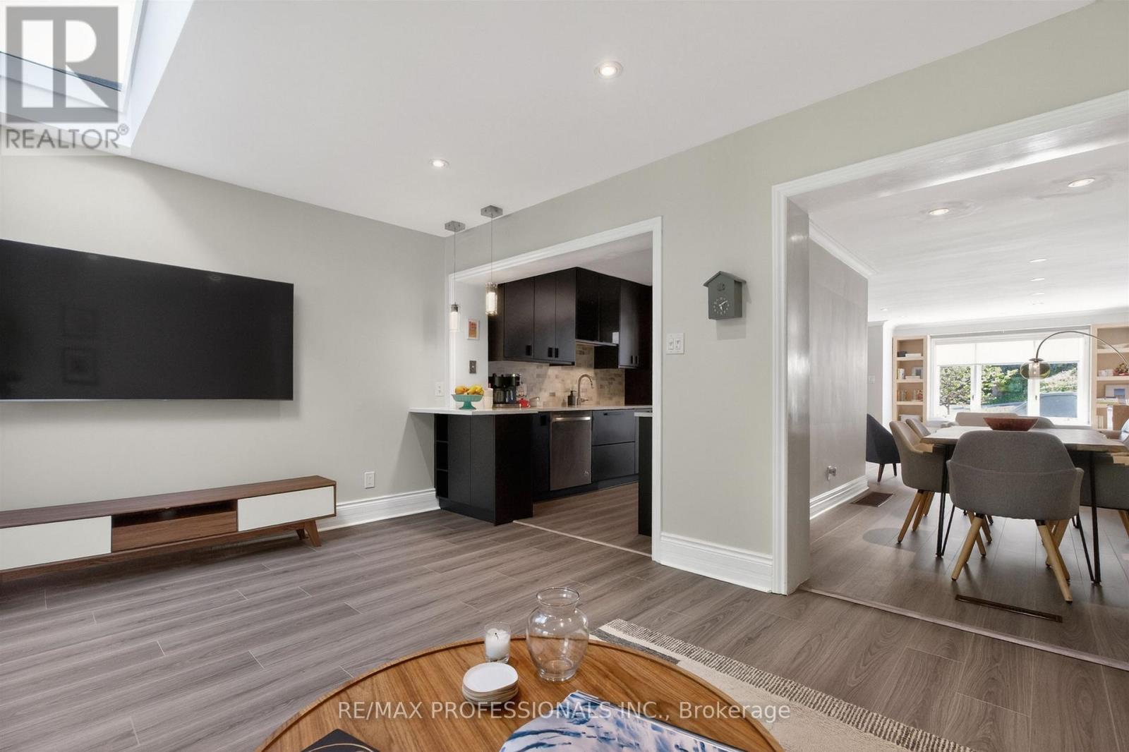 69 Skylark Road, Toronto, Ontario  M6S 4M5 - Photo 17 - W13231584
