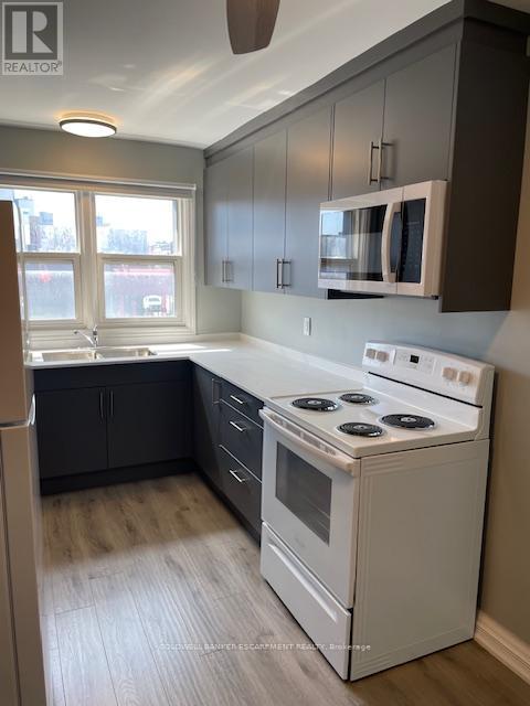 1 - 2 CROSS STREET, Halton Hills, Ontario