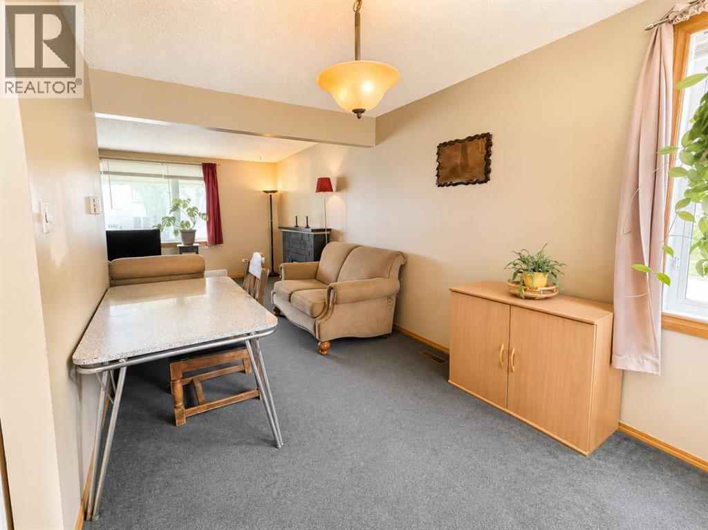 614 6 Avenue, Wainwright, Alberta  T9W 1B2 - Photo 6 - A2313432