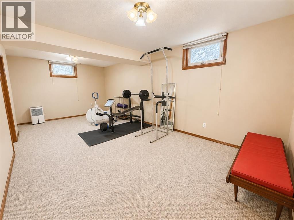 614 6 Avenue, Wainwright, Alberta  T9W 1B2 - Photo 14 - A2313432