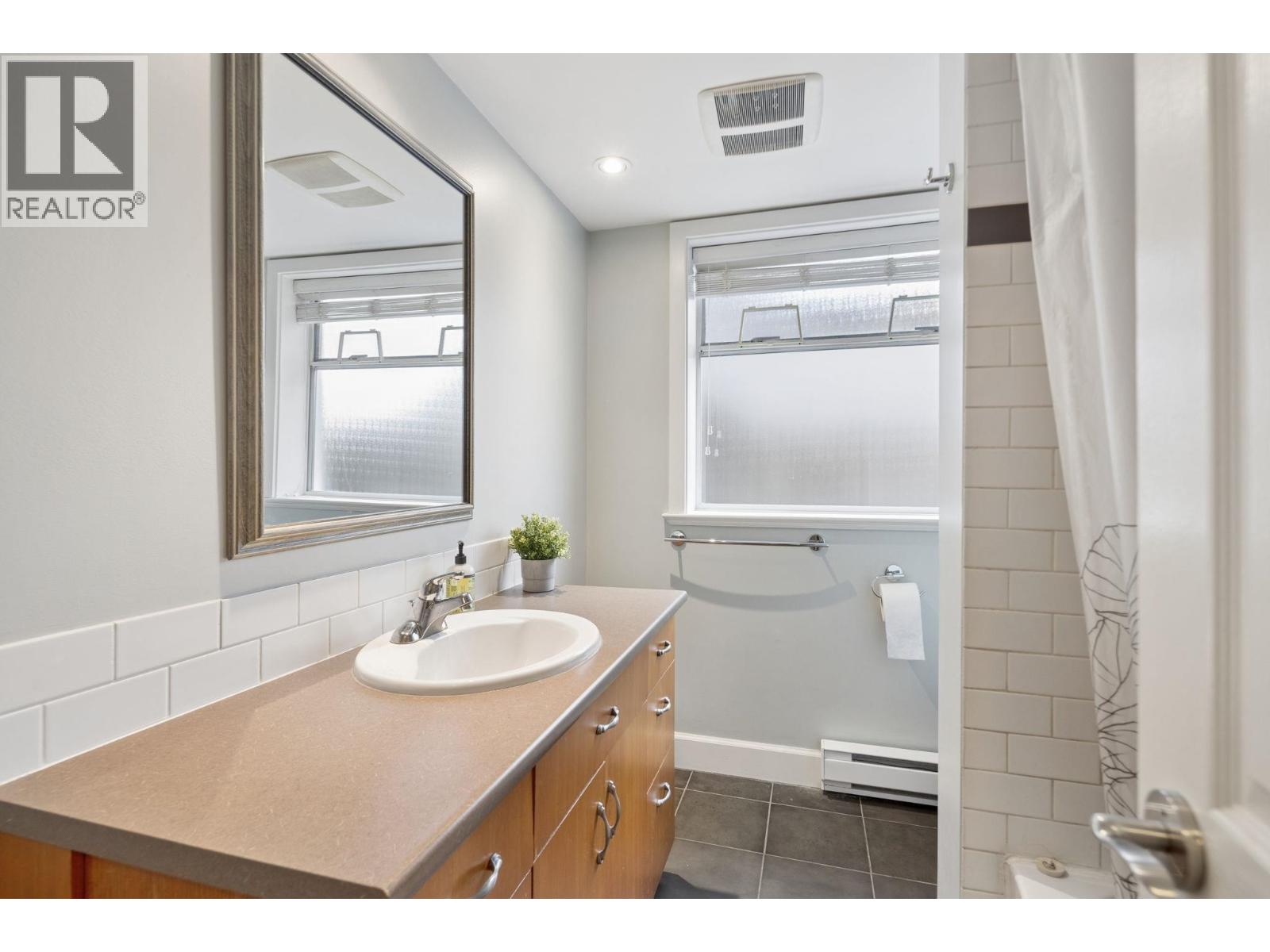 1225 Adderley Street, North Vancouver, British Columbia  V7L 1T6 - Photo 26 - R3130431