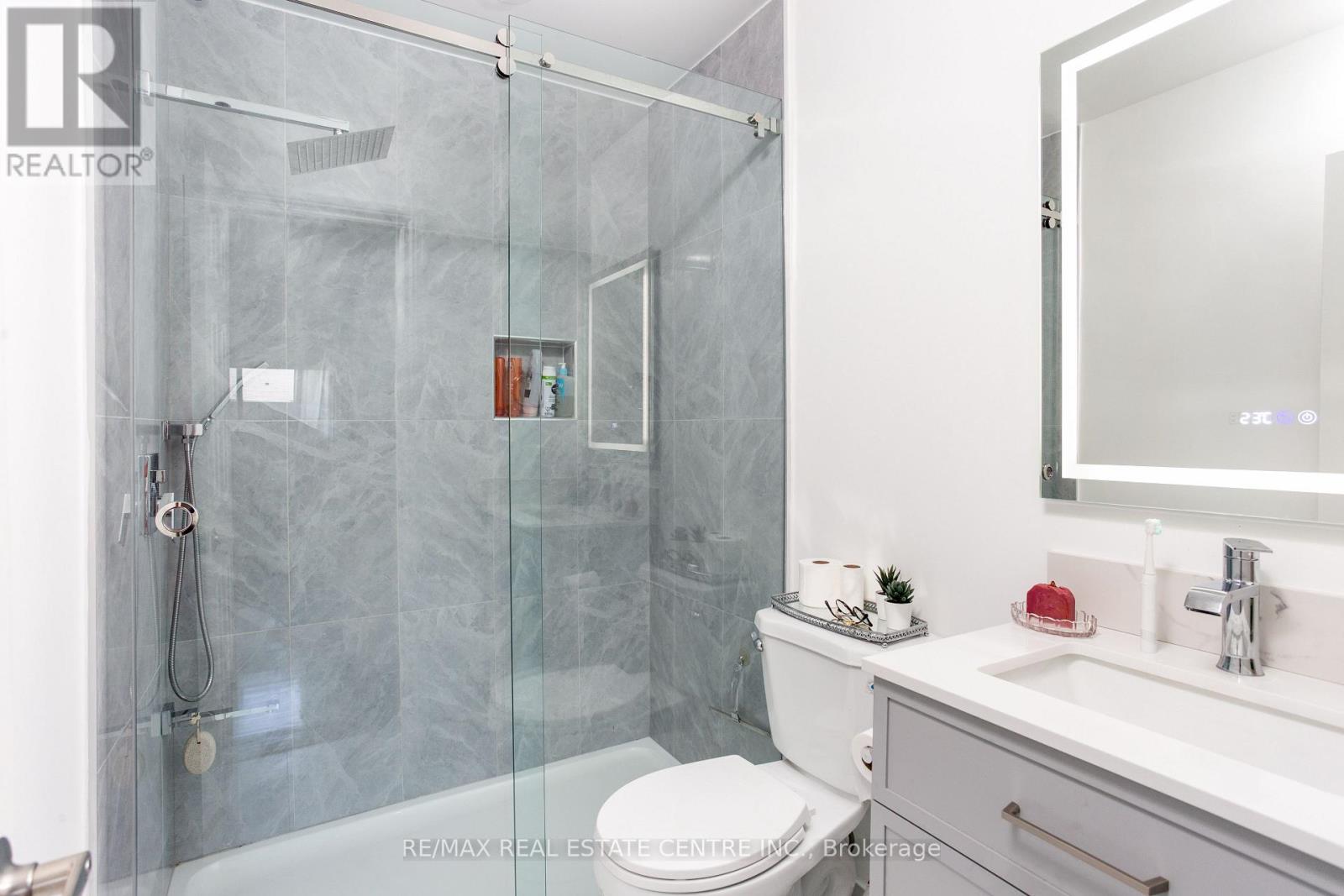 3335 Homark Drive, Mississauga, Ontario  L4Y 2K5 - Photo 20 - W13230210