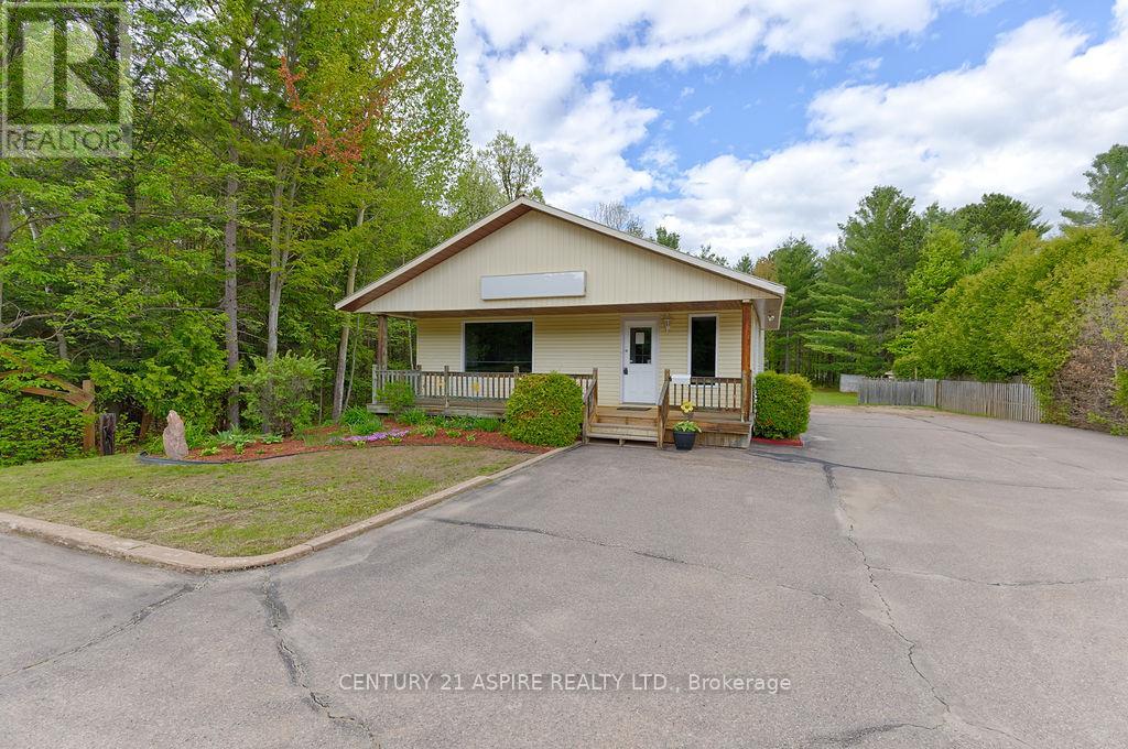 2889 PETAWAWA BOULEVARD, Petawawa, Ontario