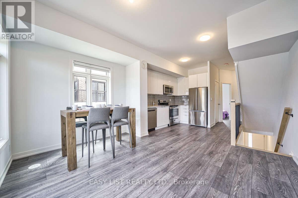 27 Spruce Pines Crescent, Toronto, Ontario  M4A 0A9 - Photo 3 - C13231644